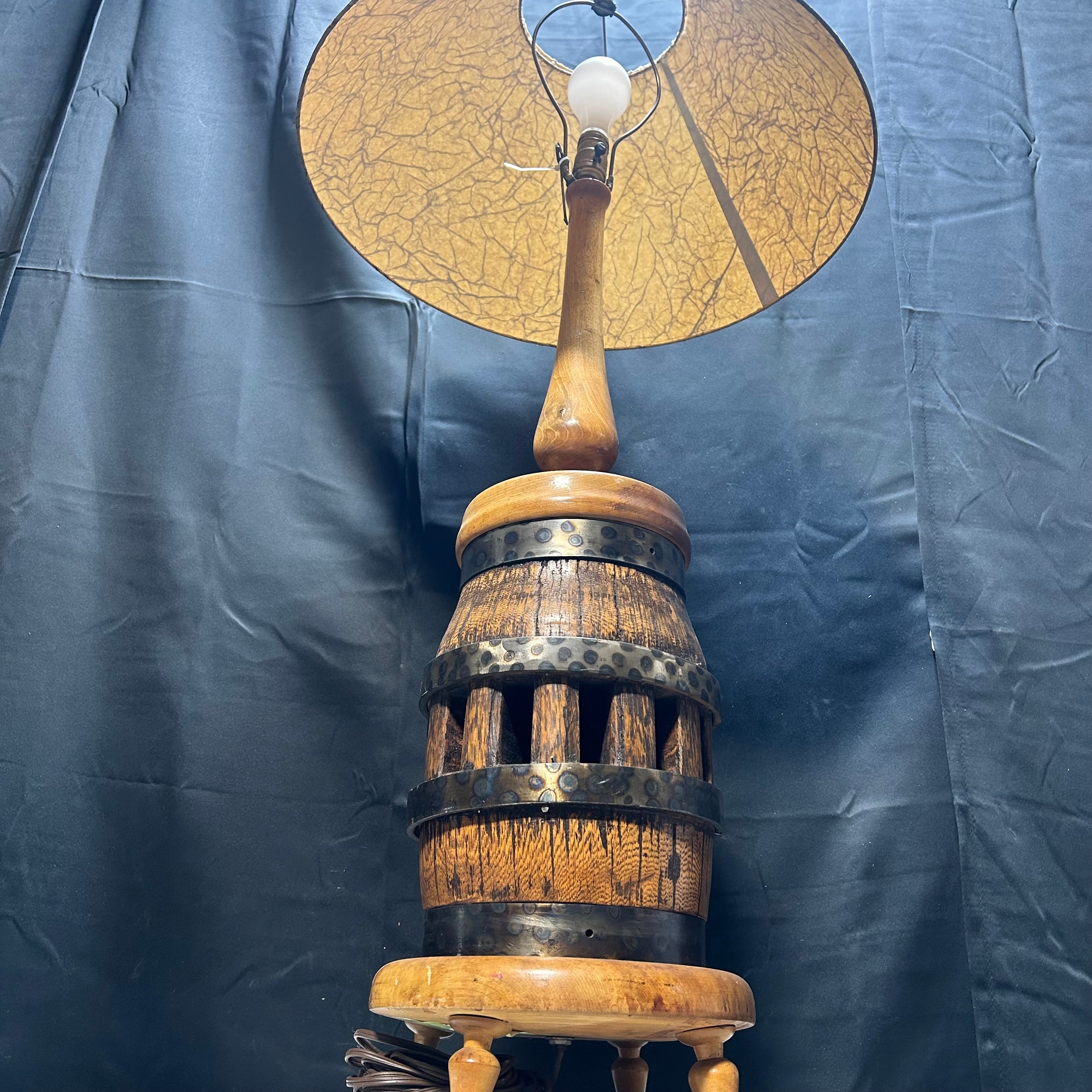 Antique wooden Wagon Wheel Hub Table Lamp 22"x 33.5"