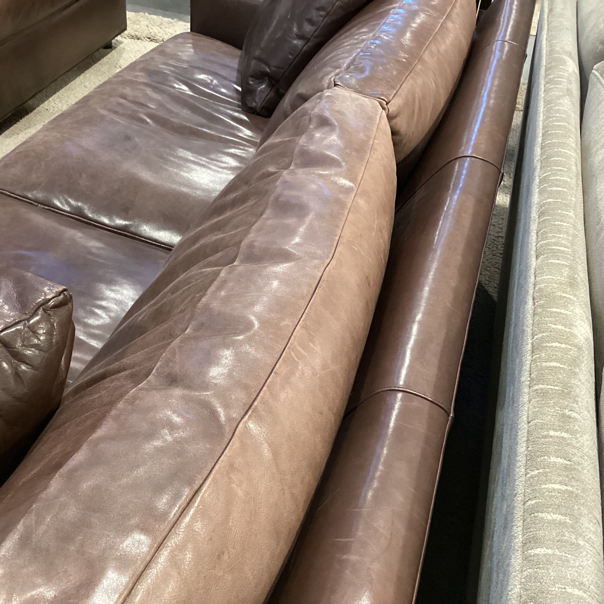Baker Furniture Brown Leather Down Mix Track Arm with Accent Pillows Sofa 86"x 40"x 30"