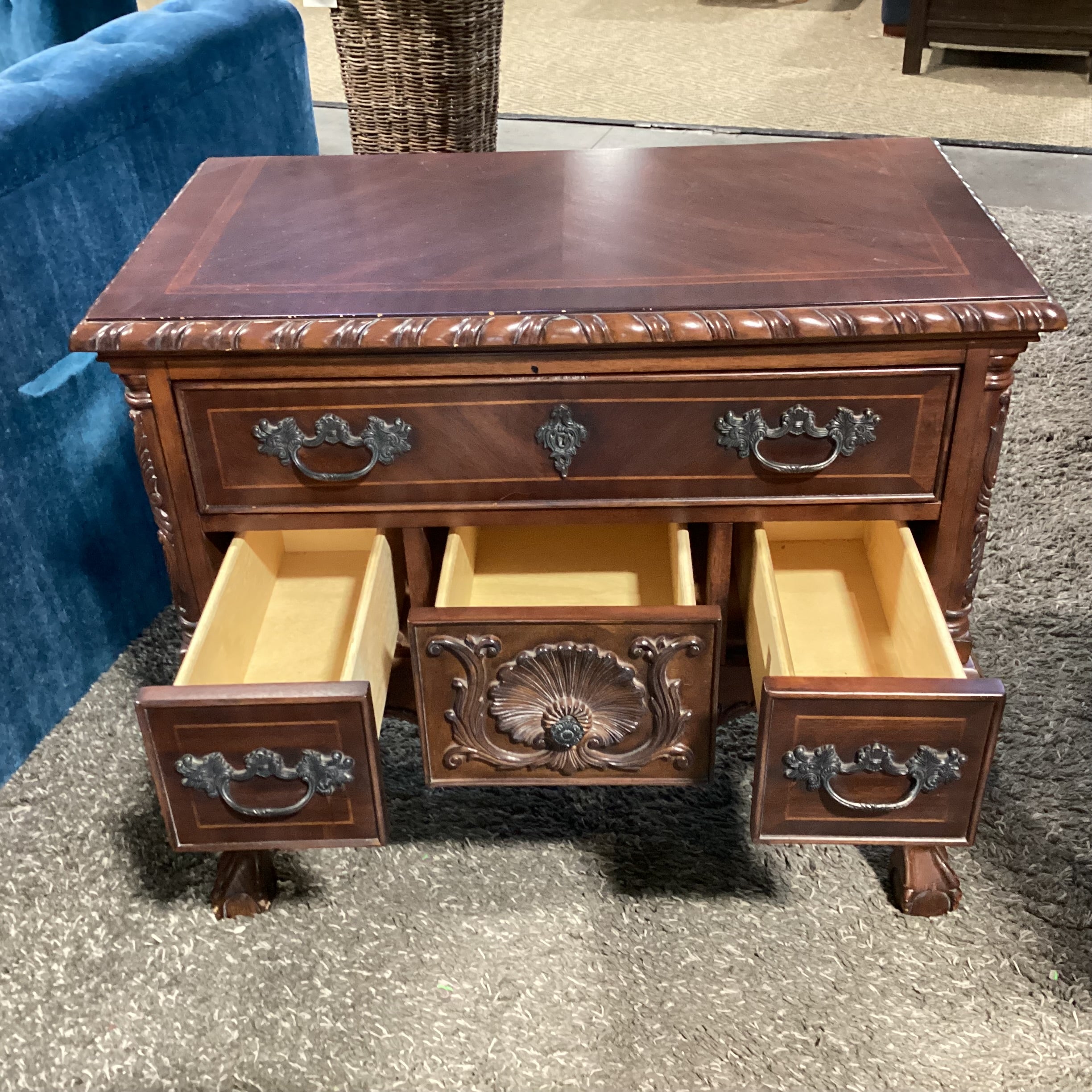 Broyhill Ornate Carved Chippendale Style with Claw & Ball 4 Drawer Lowboy Chest 34.5"x 19"x 30.5"