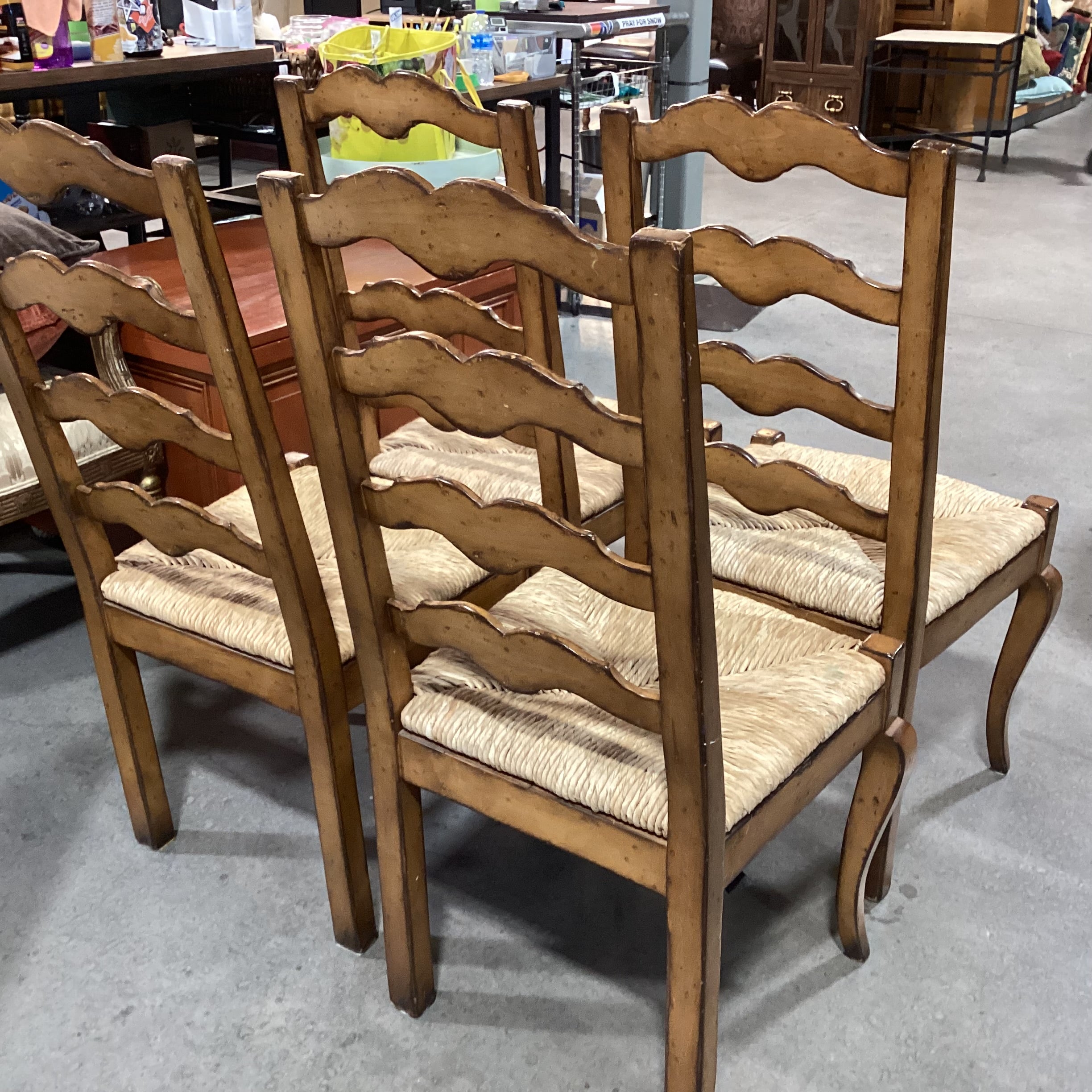 Set of 4 Antiqued Finish Carved Wood Ladder Back & Rush Seat Dining Chairs